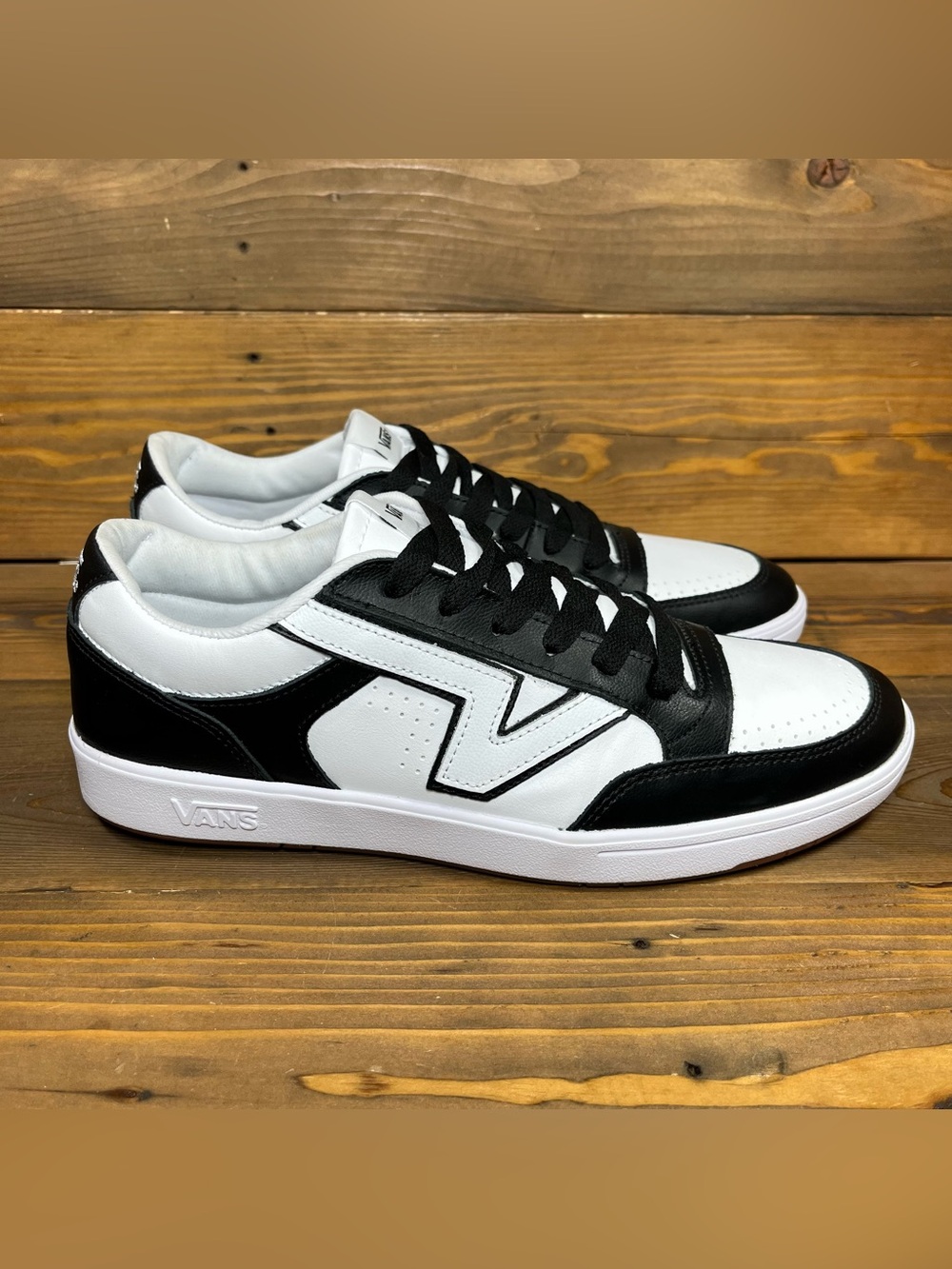 VANS Lowland CC sneakers men’s size 11